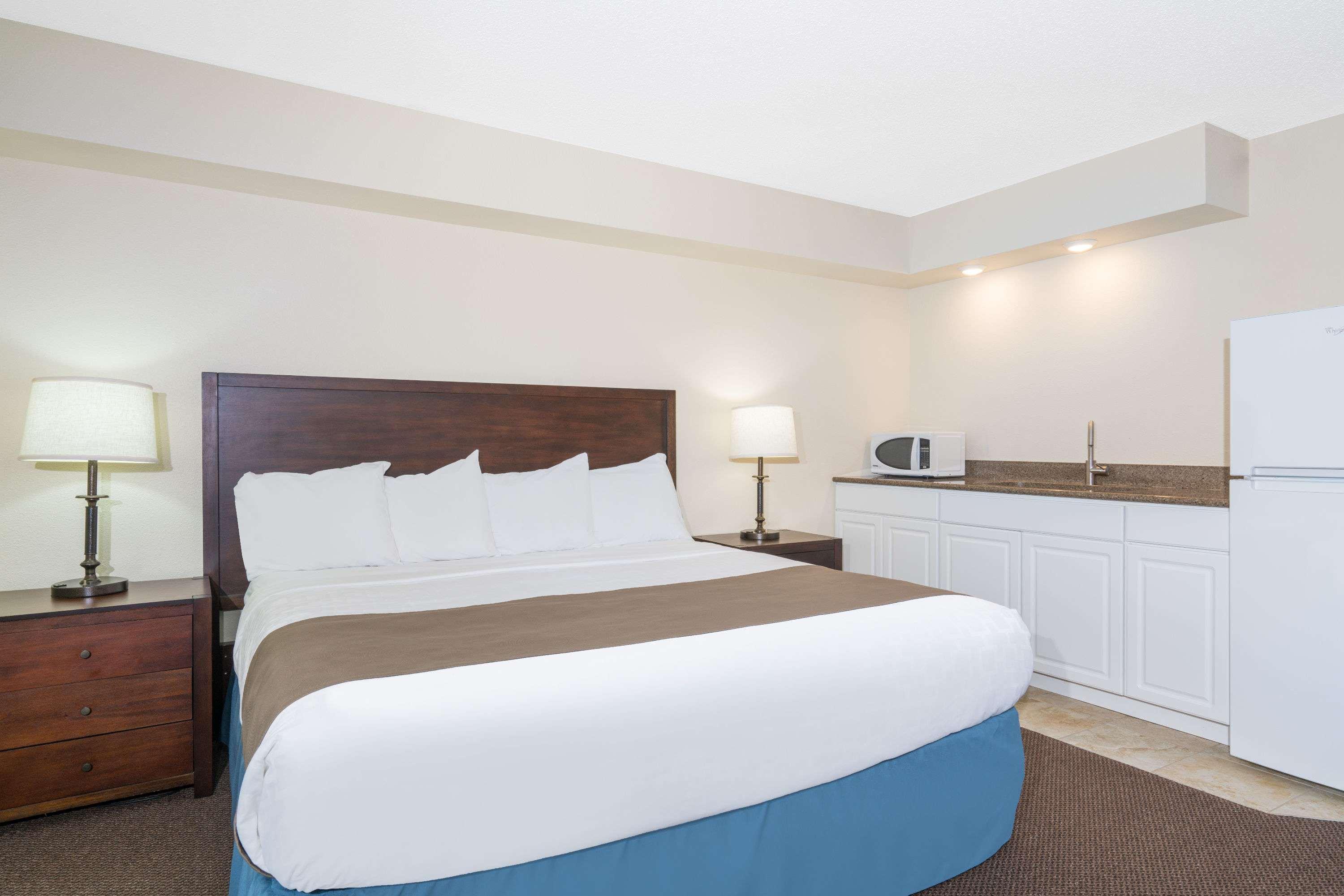 Days Inn & Suites By Wyndham Baxter Brainerd Area מראה חיצוני תמונה