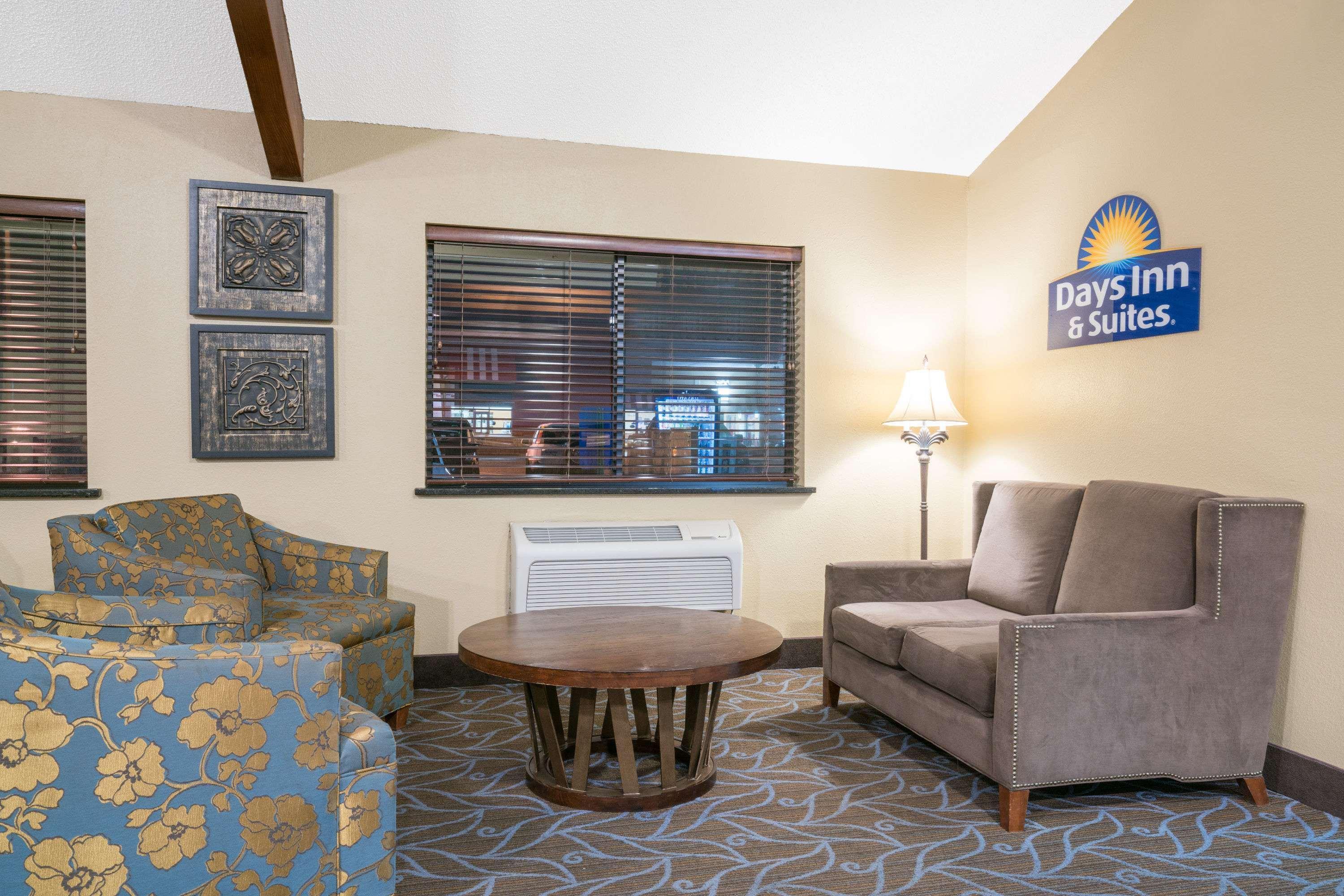 Days Inn & Suites By Wyndham Baxter Brainerd Area מראה חיצוני תמונה