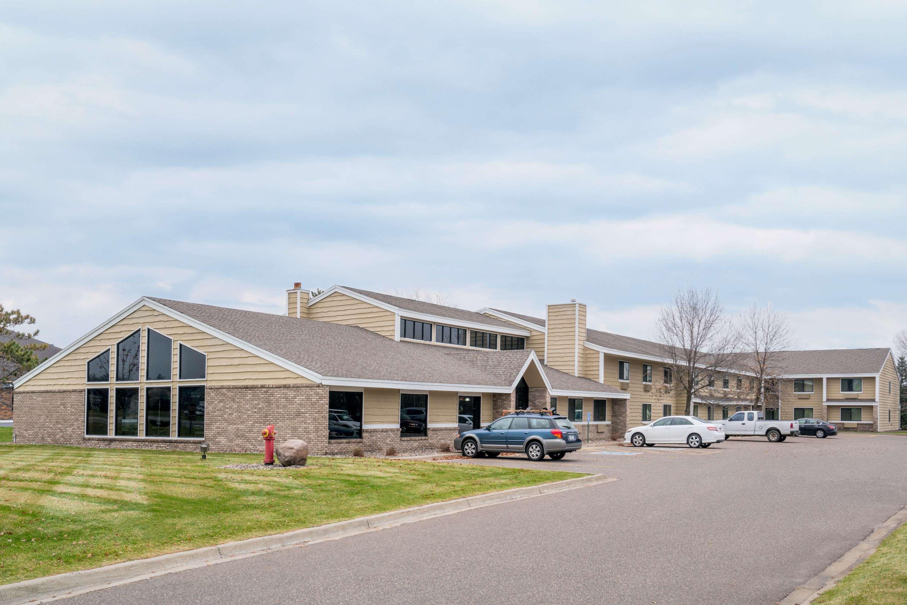 Days Inn & Suites By Wyndham Baxter Brainerd Area מראה חיצוני תמונה