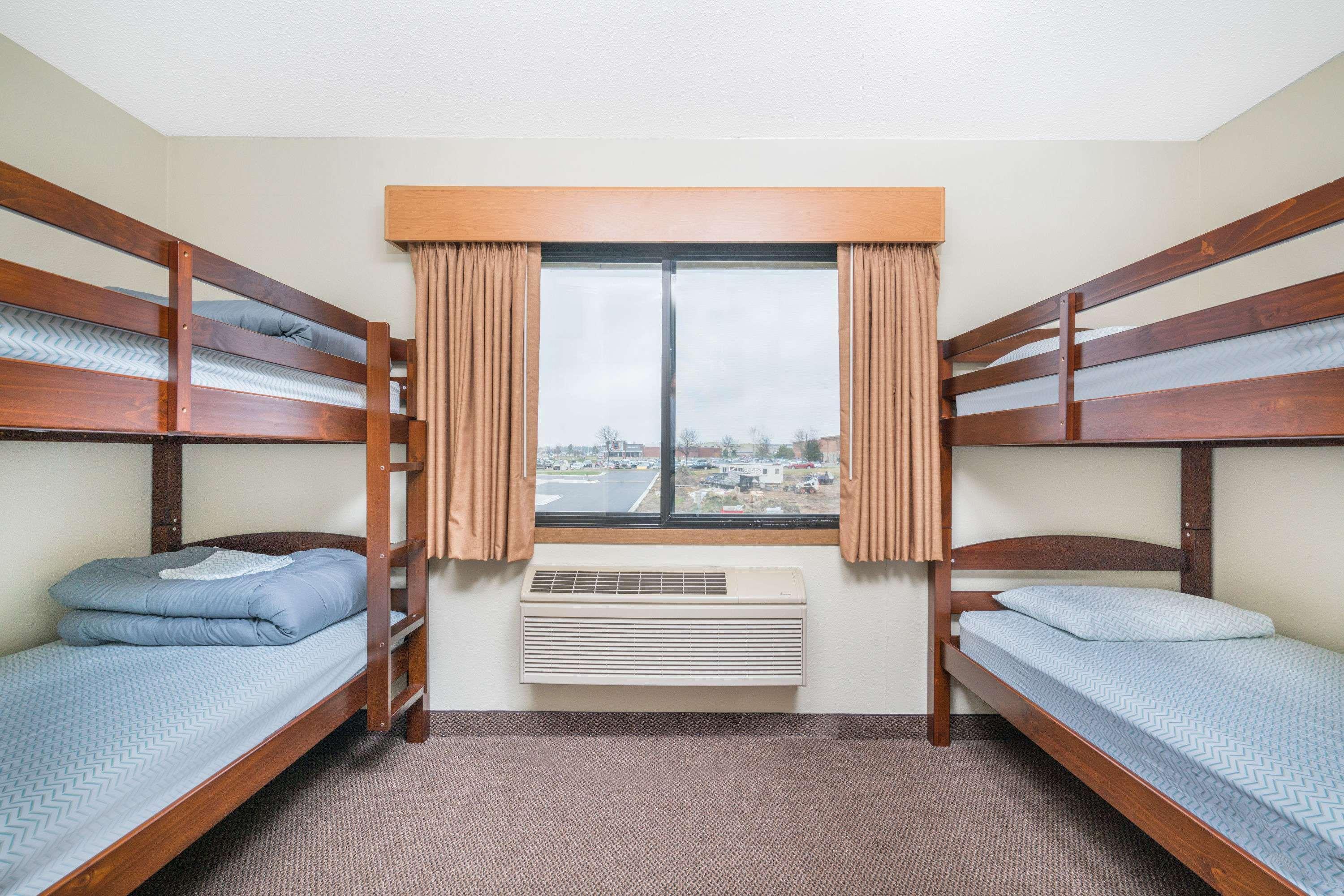 Days Inn & Suites By Wyndham Baxter Brainerd Area מראה חיצוני תמונה